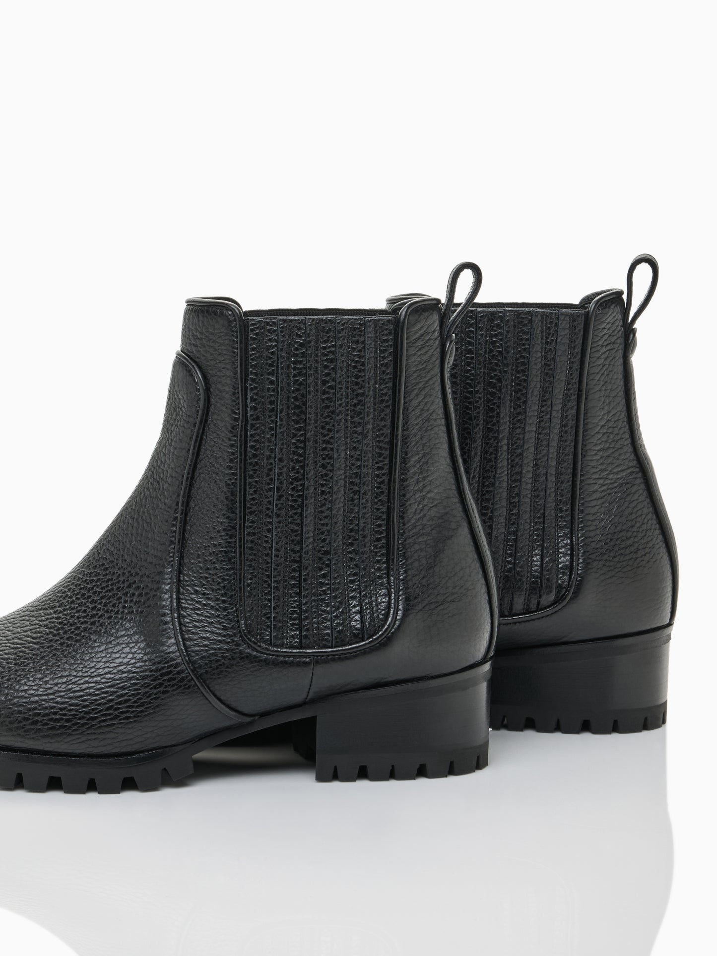 Perfect Marnie 35 in Black Pebbled Calf