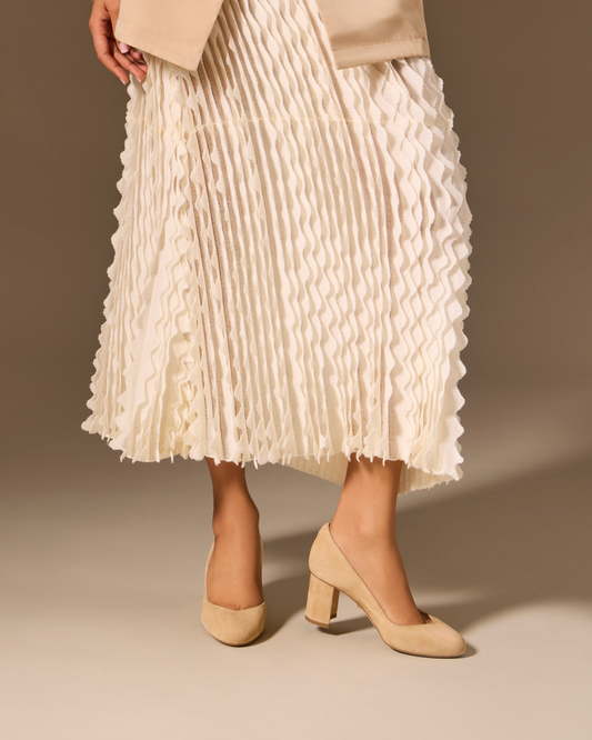 Perfect Round Toe Pump 70 in Camel Suede